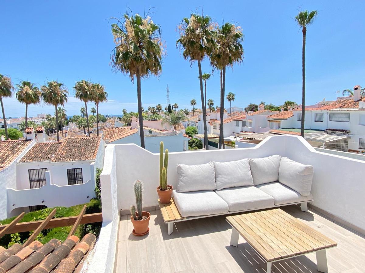 エステポナ Townhouse W/Sea View & Gardenヴィラ エクステリア 写真